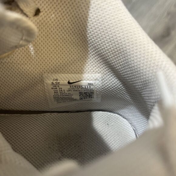 NIKE AIR FORCE 1 RETRO HIGH TOPS BOYS YOUTH WHITE LEATHER 314195-113  SIZE 6.5 - Picture 8 of 8